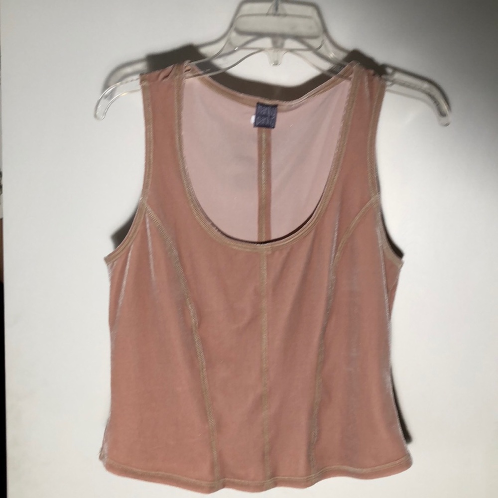 Sexy tank top in faint Carmel pink - Picture 2 of 4